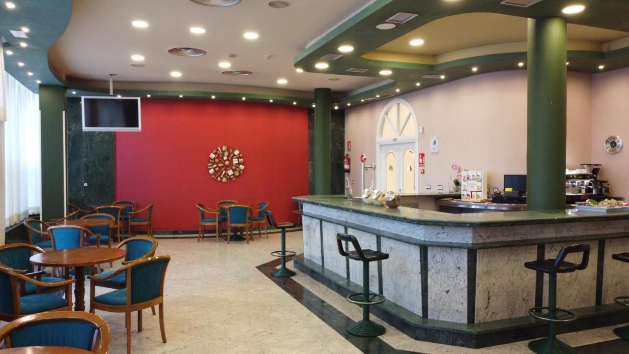 Checkin Madrid Parla Hotel Exterior photo